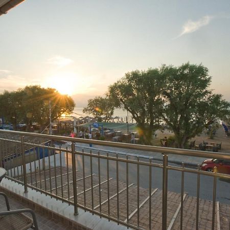 Sea Gem Apartment 1 Néoi Epivátai Dış mekan fotoğraf